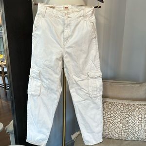 Levi’s Ecru Cargo Jeans - 26w x 28l
